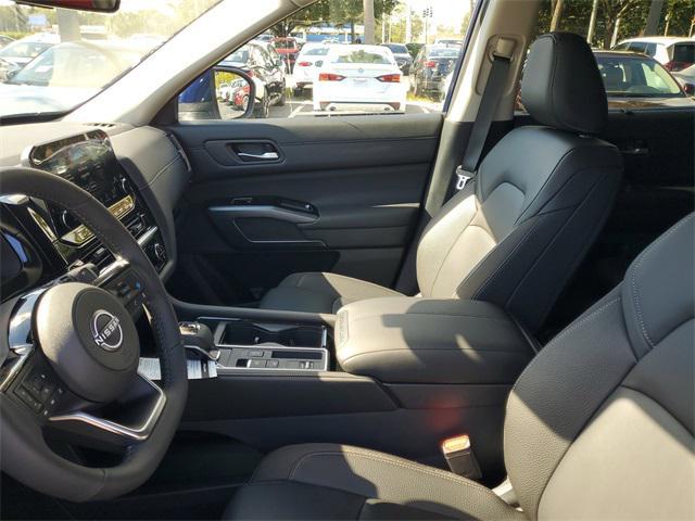 new 2025 Nissan Pathfinder car, priced at $34,185