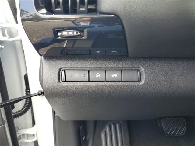 new 2025 Nissan Pathfinder car, priced at $35,294