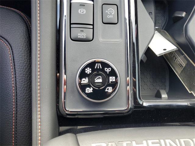 new 2025 Nissan Pathfinder car, priced at $36,882