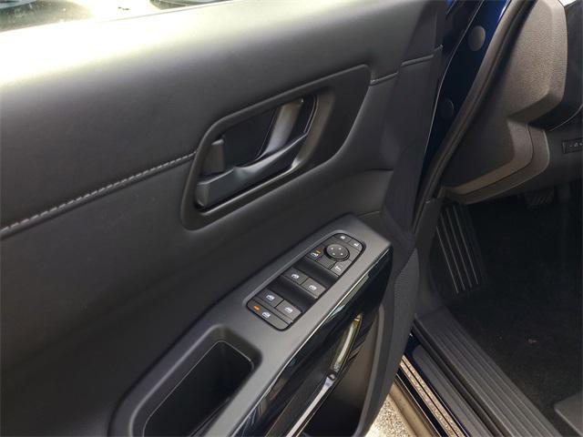 new 2025 Nissan Pathfinder car, priced at $33,541