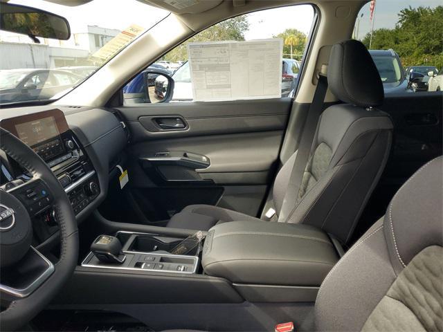 new 2025 Nissan Pathfinder car, priced at $33,541