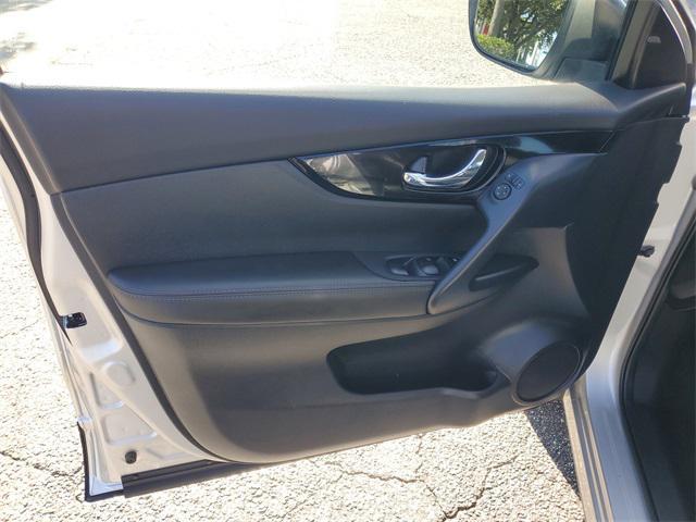 used 2022 Nissan Rogue Sport car, priced at $22,991