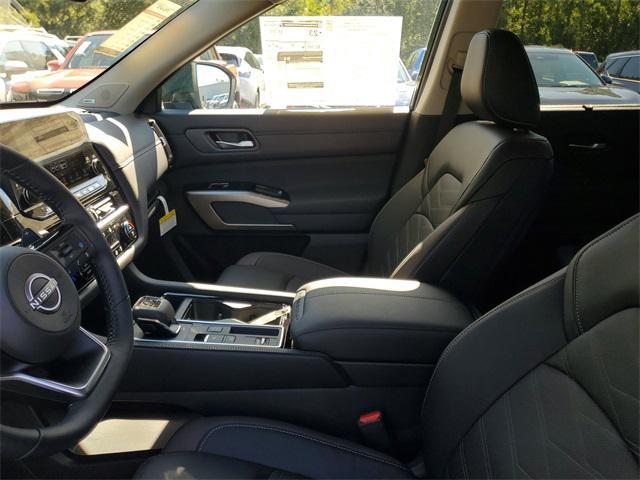 new 2025 Nissan Pathfinder car, priced at $43,767