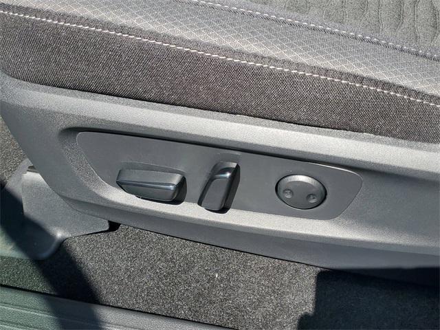 new 2025 Nissan Pathfinder car, priced at $34,329