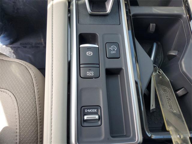 new 2025 Nissan Pathfinder car, priced at $39,633