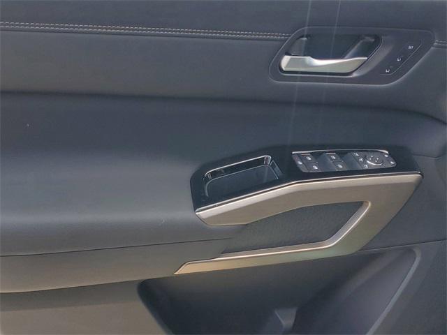 new 2025 Nissan Pathfinder car, priced at $40,335