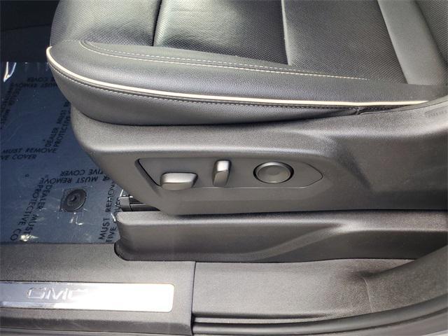 used 2024 GMC Yukon car, priced at $51,208