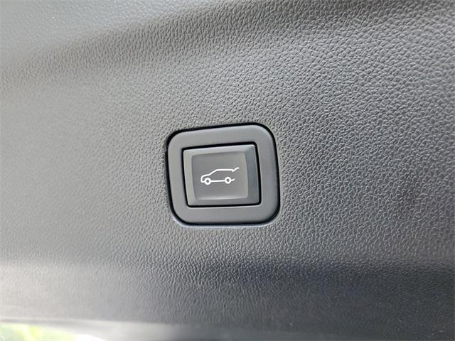 used 2024 GMC Yukon car, priced at $51,208