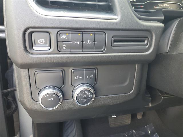 used 2024 GMC Yukon car, priced at $51,208