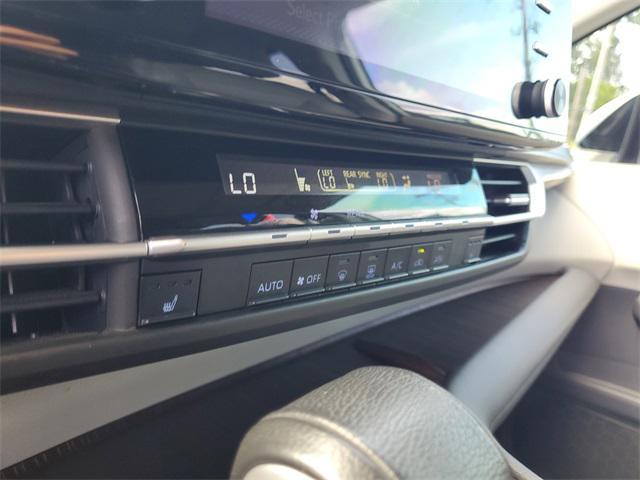 used 2021 Toyota Sienna car, priced at $31,628