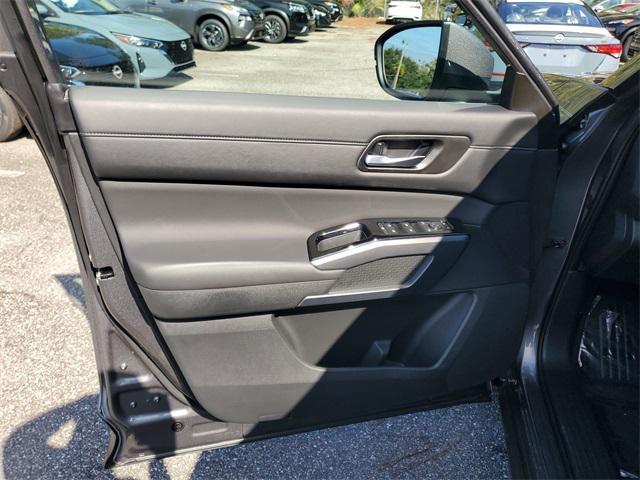 new 2025 Nissan Pathfinder car, priced at $36,313