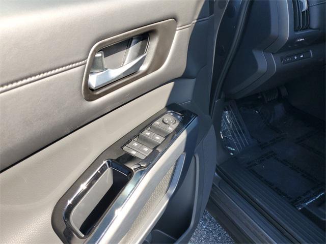 new 2025 Nissan Pathfinder car, priced at $36,313