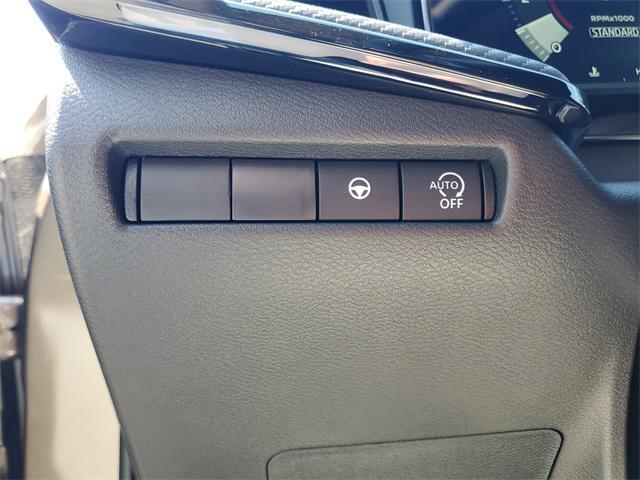 new 2025 Nissan Kicks car, priced at $27,752