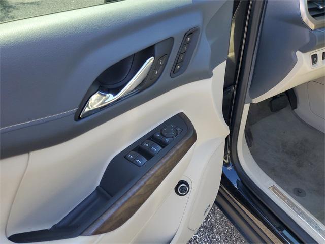 used 2022 GMC Acadia car, priced at $29,555