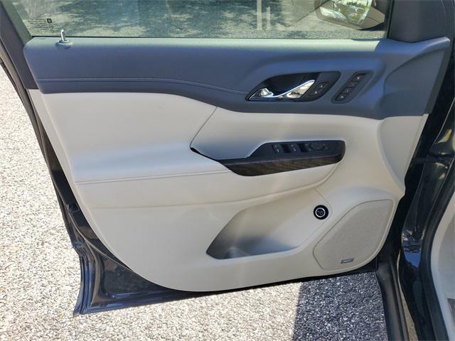 used 2022 GMC Acadia car, priced at $29,555