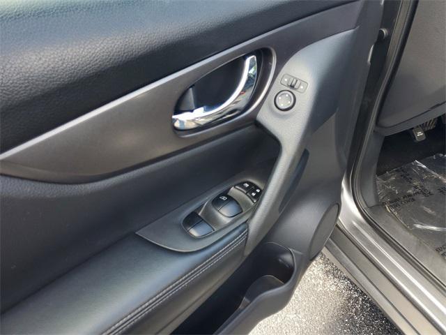 used 2016 Nissan Rogue car, priced at $9,577