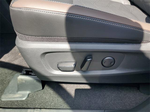 new 2025 Nissan Pathfinder car, priced at $42,297