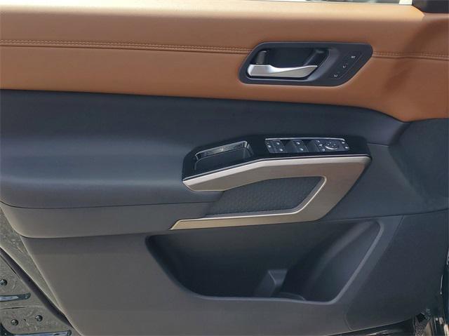 new 2025 Nissan Pathfinder car, priced at $44,134