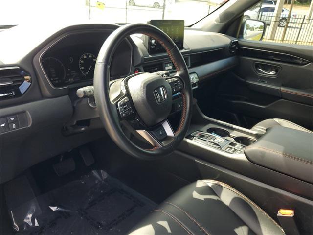 used 2025 Honda Pilot car, priced at $42,182