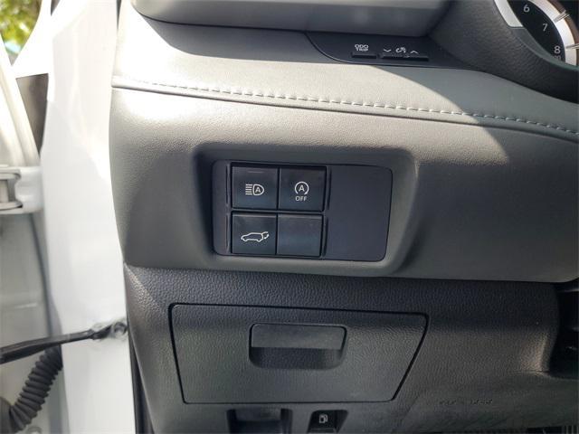 used 2023 Toyota Highlander car, priced at $36,991