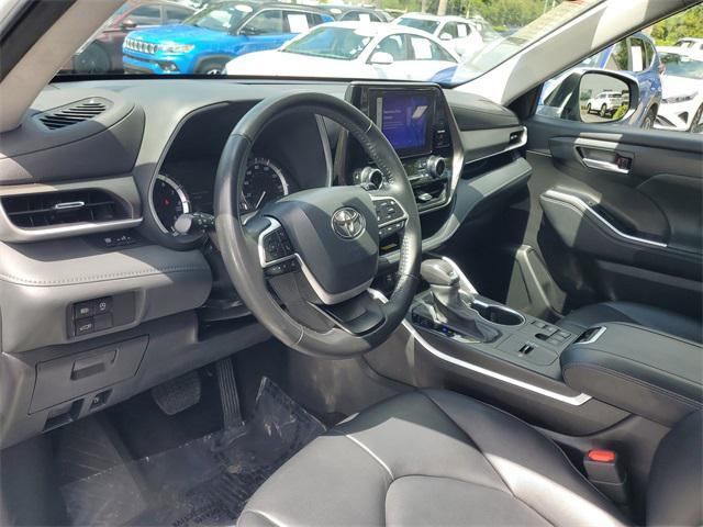 used 2023 Toyota Highlander car, priced at $36,991