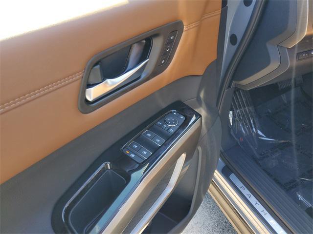 new 2025 Nissan Pathfinder car, priced at $41,256