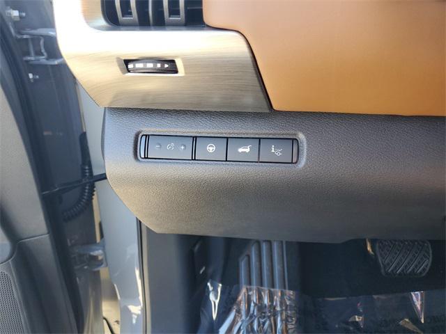 new 2025 Nissan Pathfinder car, priced at $41,256