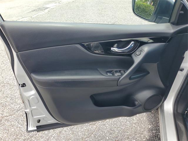 used 2022 Nissan Rogue Sport car, priced at $22,991
