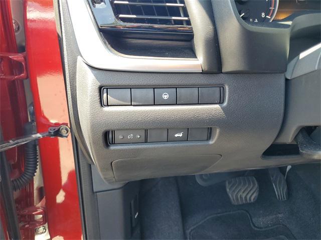 used 2021 Nissan Rogue car, priced at $25,366