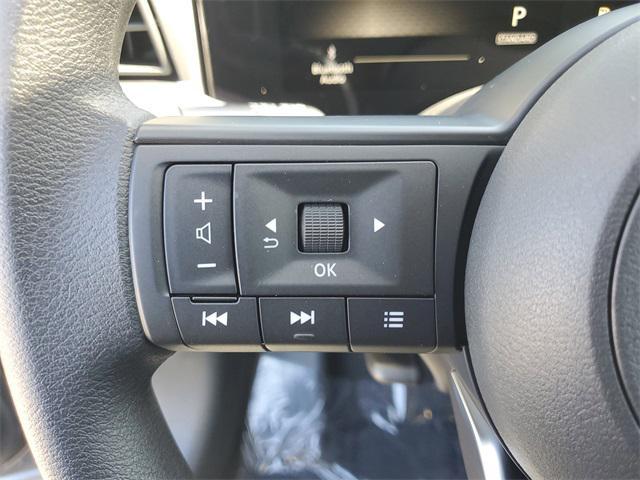 new 2025 Nissan Kicks car, priced at $24,956