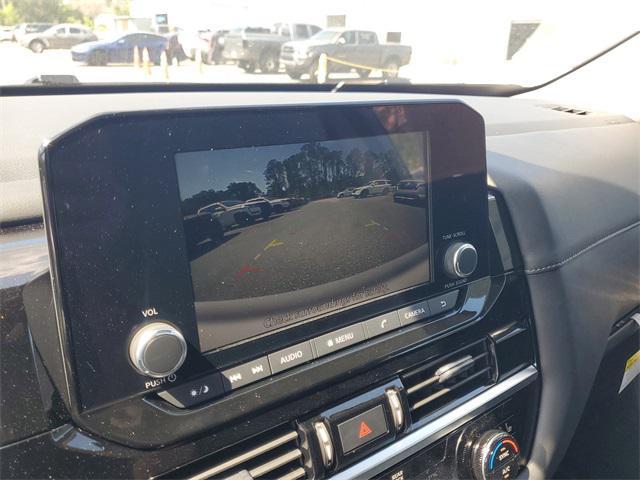 new 2025 Nissan Pathfinder car, priced at $33,448