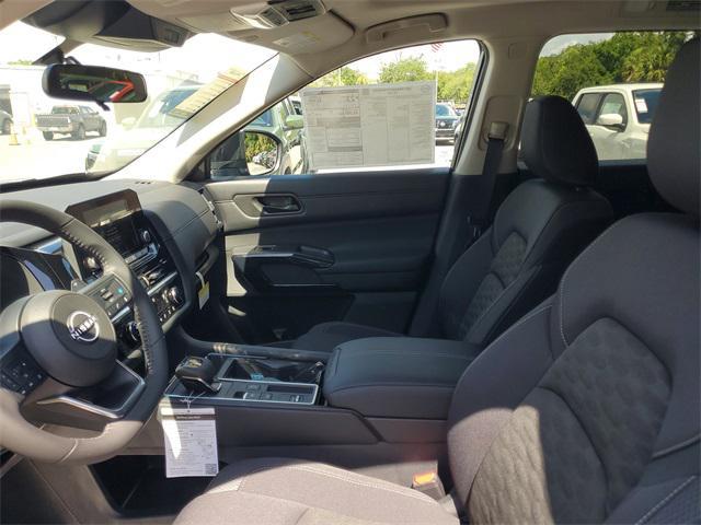 new 2025 Nissan Pathfinder car, priced at $39,633