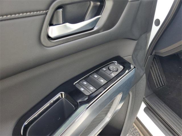 new 2025 Nissan Pathfinder car, priced at $39,814