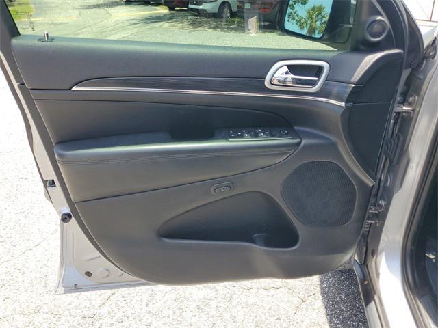 used 2020 Jeep Grand Cherokee car, priced at $21,438