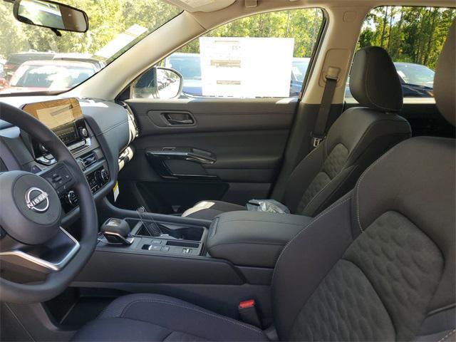 new 2025 Nissan Pathfinder car, priced at $30,282