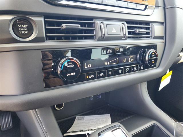 new 2025 Nissan Pathfinder car, priced at $30,282