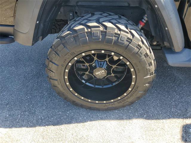 used 2022 Jeep Gladiator car, priced at $35,282
