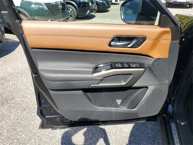 used 2025 Nissan Pathfinder car, priced at $44,690