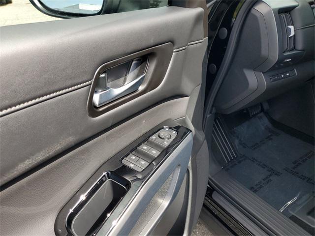 new 2025 Nissan Pathfinder car, priced at $36,285