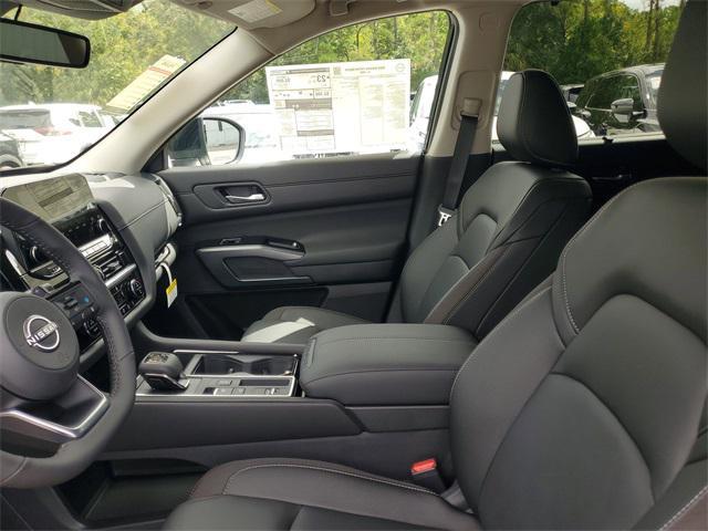 new 2025 Nissan Pathfinder car, priced at $36,285