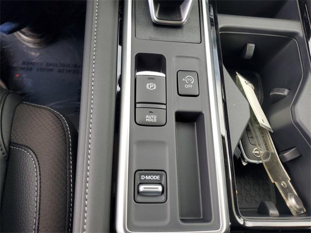 new 2025 Nissan Pathfinder car, priced at $36,285
