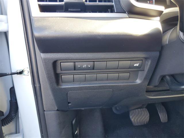 used 2024 Mitsubishi Outlander car, priced at $23,120