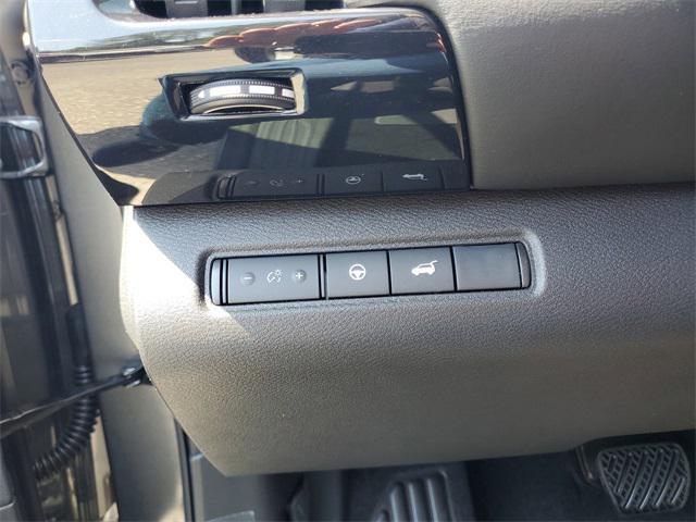 new 2025 Nissan Pathfinder car, priced at $34,329