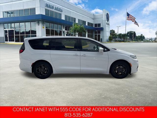 used 2022 Chrysler Pacifica Hybrid car, priced at $26,700