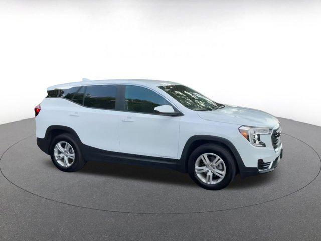 used 2024 GMC Terrain car, priced at $21,629