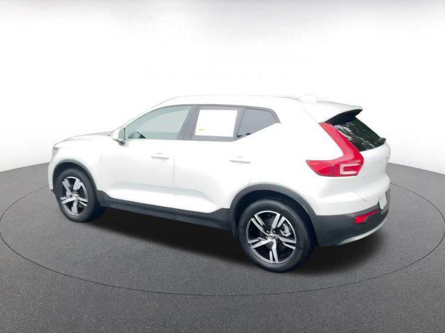 used 2024 Volvo XC40 car, priced at $25,912