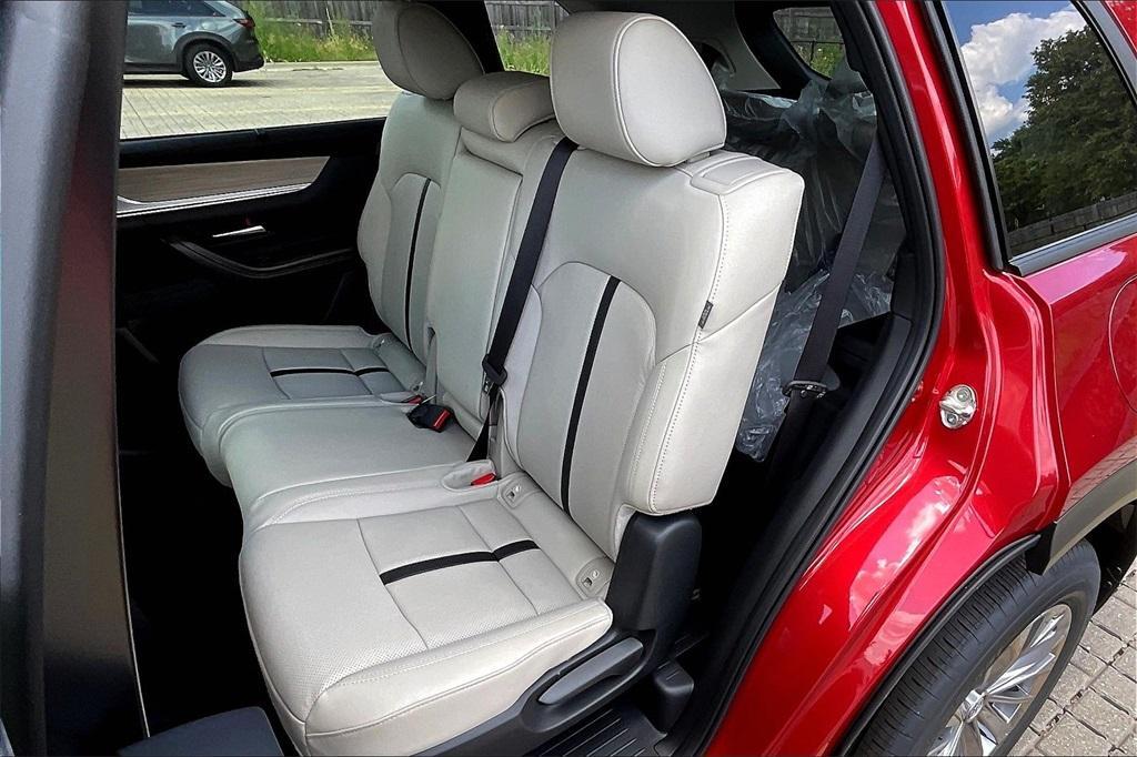 new 2025 Mazda CX-90 car, priced at $39,095