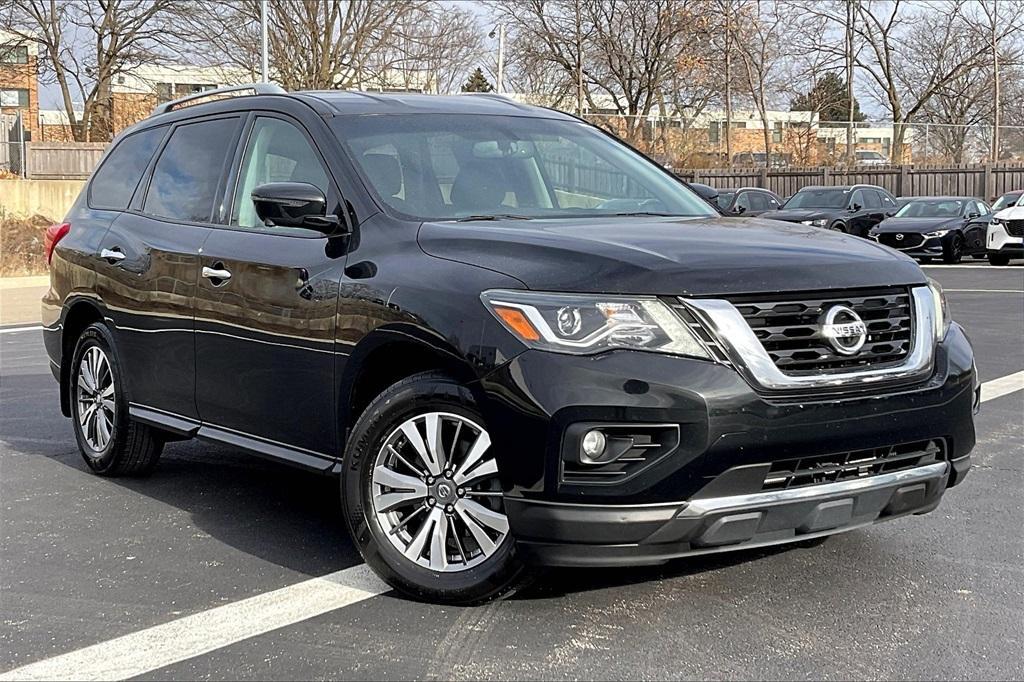 used 2019 Nissan Pathfinder car, priced at $19,577