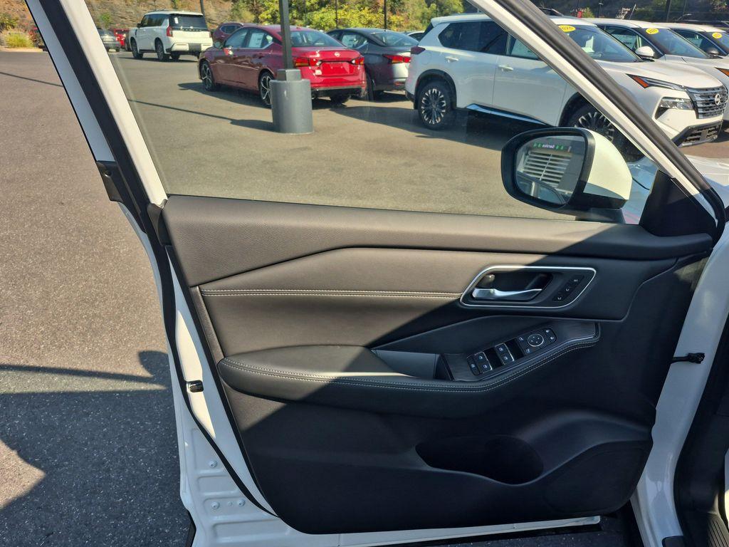 new 2026 Nissan Rogue car, priced at $42,008