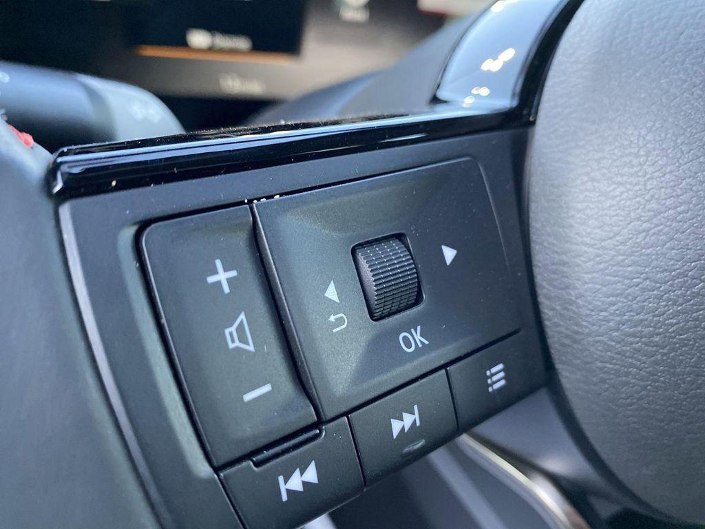 new 2025 Nissan Kicks car, priced at $29,147